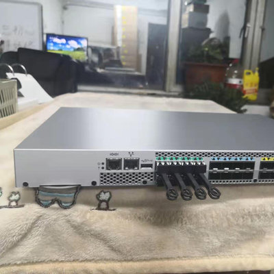 BR-G610-8-16G-0 шкаф переключателя парчи G610 8P Mountable с приемопередатчиком 16Gbps SWL SFP+