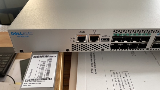 Парча EMC DS-6520B 16gb 96 гаван портов переключателя 48 САН активных