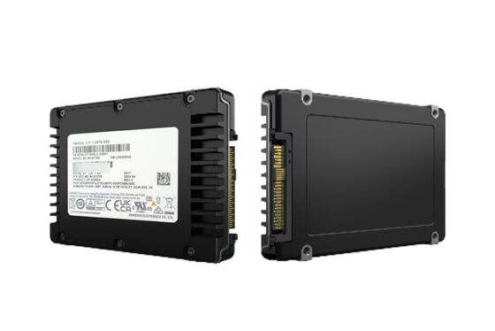 Samsung PM9A3 7.68TB PCIe 4.0 NVMe Enterprise SSD с форм-фактором U.2 6900MB/s