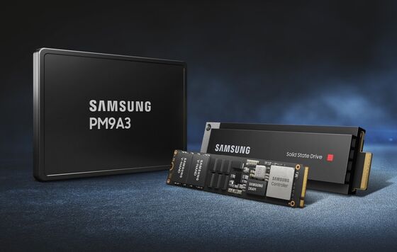 Samsung MZQL27T6HBLA-00A07 PM9A3 7.68TB U.2 NVMe SSD PCIe4.0 x4 2.5 "Предприятие Центра обработки данных твердотельных накопителей