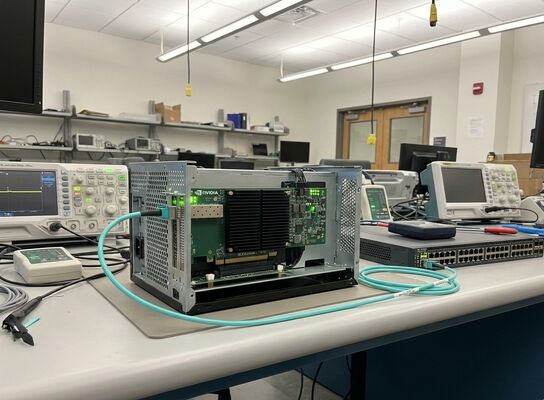 NVIDIA MCX75310AAS-NEAT ConnectX-7 VPI адаптер Однопортный OSFP 400GbE NDR InfiniBand PCIe5.0 x16 Карта сетевого интерфейса